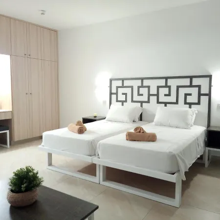 Aparthotel Pagona 3*