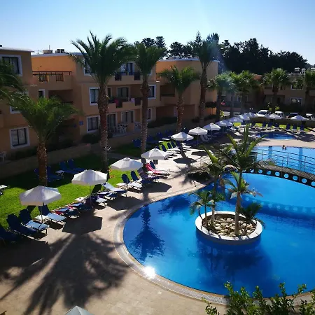 باغونا هوليداي 3* بافوس